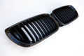 Grila frontală cu imprimeu carbon compatibilă cu BMW Seria 3 E46 cu 4 uși LCI 02-05
