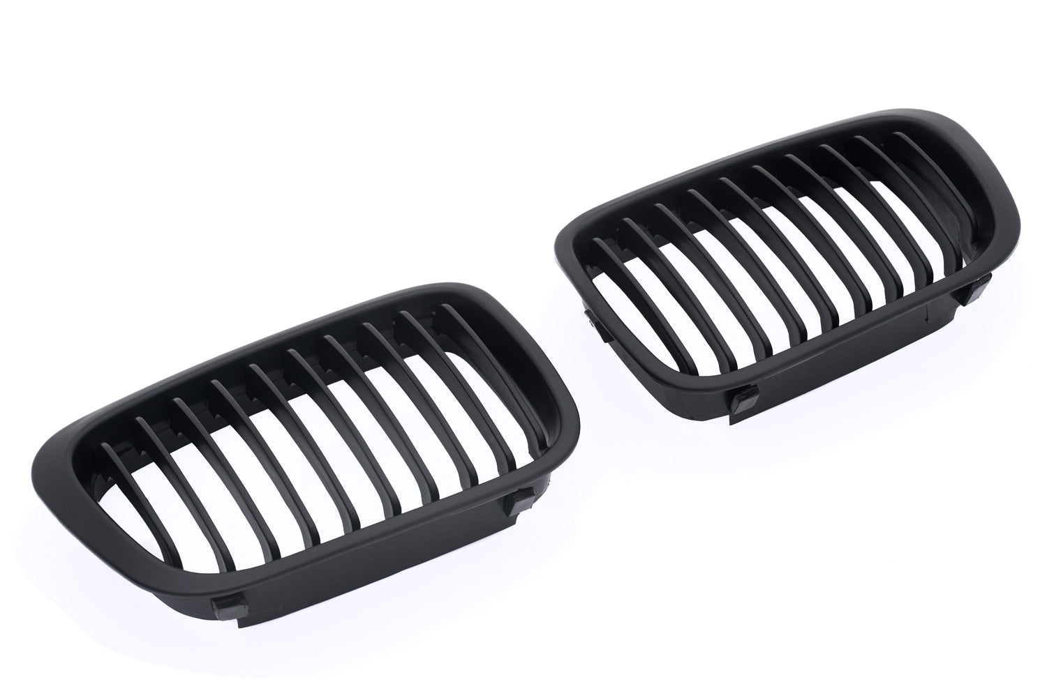Grilă bară spate BMW Seria 3 E46 cu 4 uși, fabricație 98-01