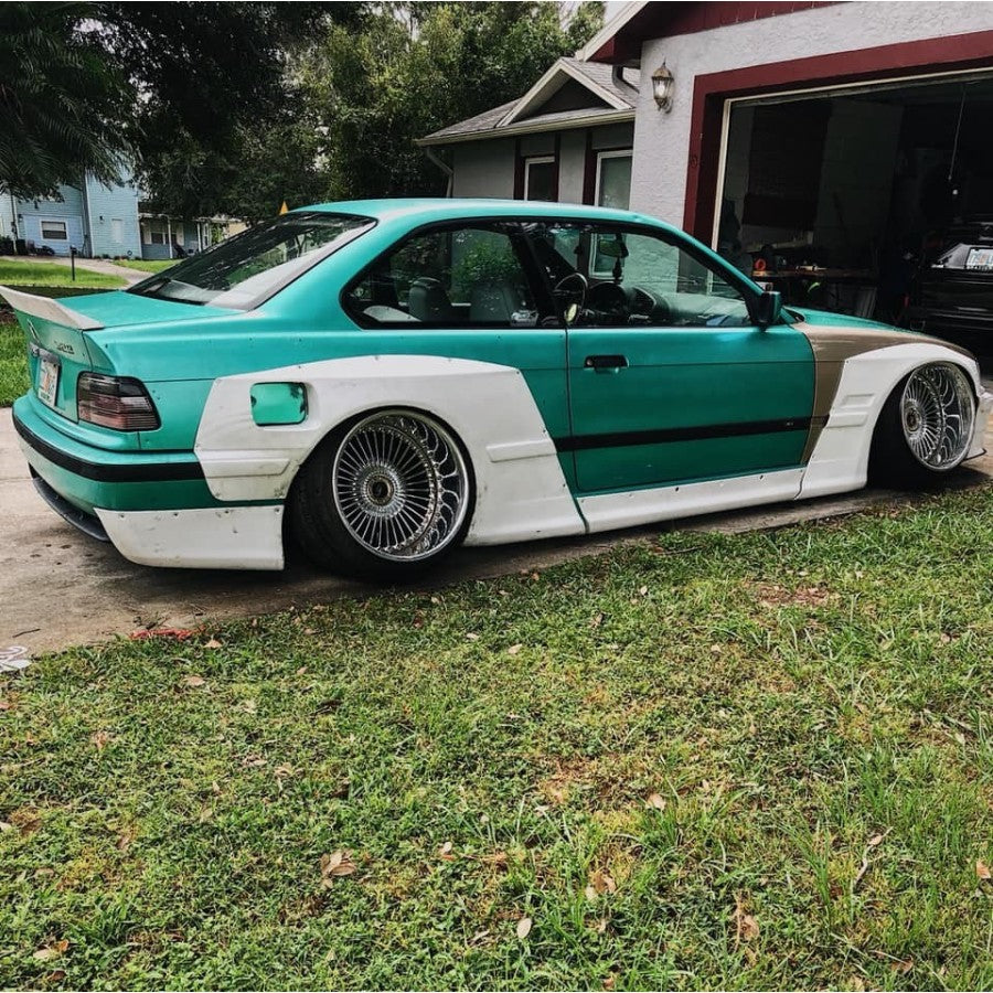 BODYT KIT BMW Seria 3 E36 Pandem TFB TUNING