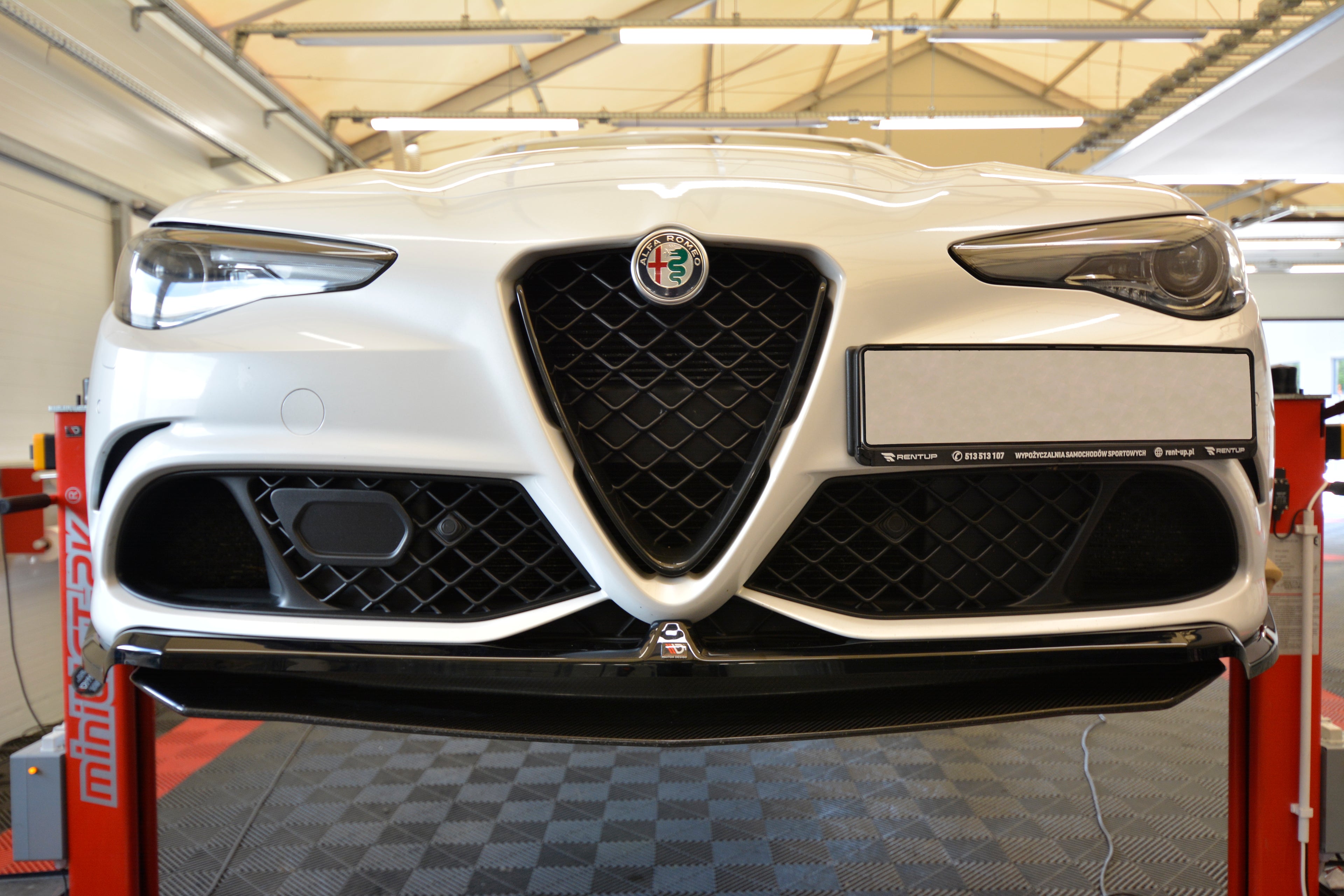Prelungire splitter bara fata Alfa Romeo Giulia Quadrifoglio 2016- v1 - Maxton Design