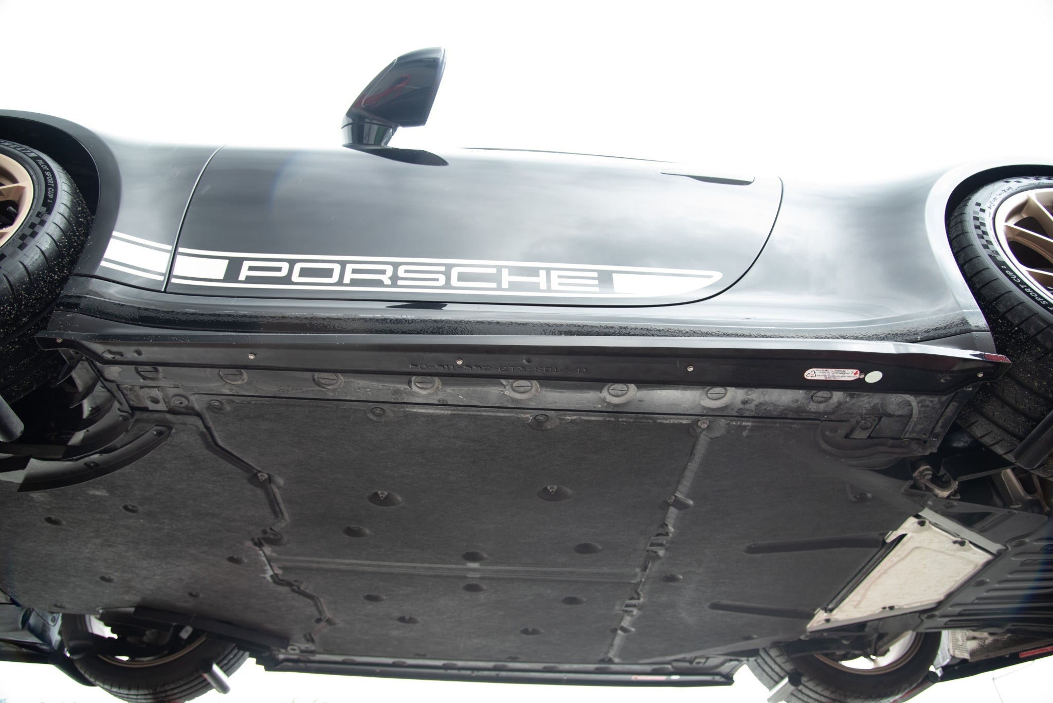 Praguri Porsche 911 992 GT3 2021- v1 - Maxton Design