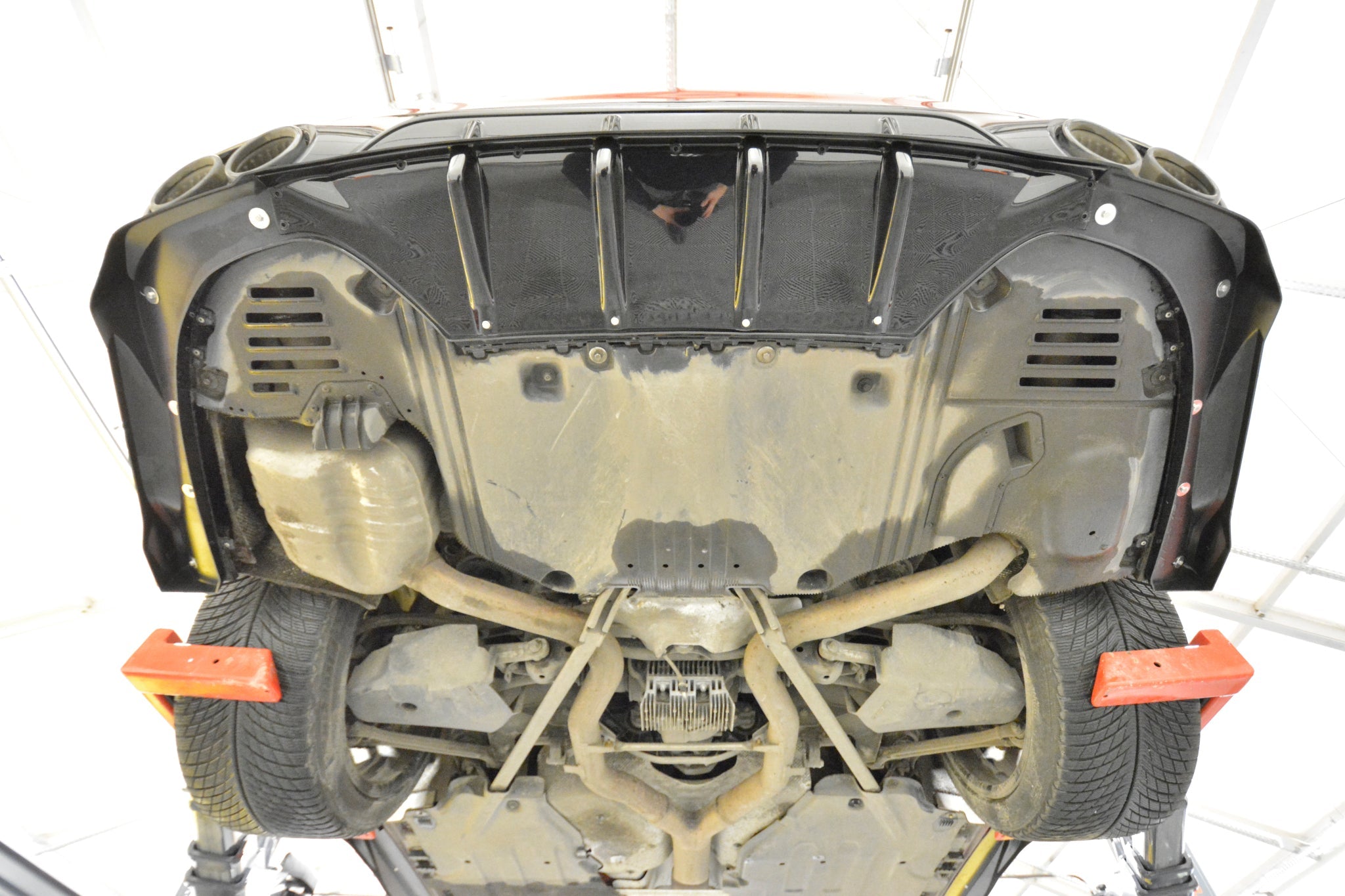 Prelungire splitter bara spate (cu aripi laterale) Mercedes-AMG E53 Sedan / Estate W214 - Maxton Design