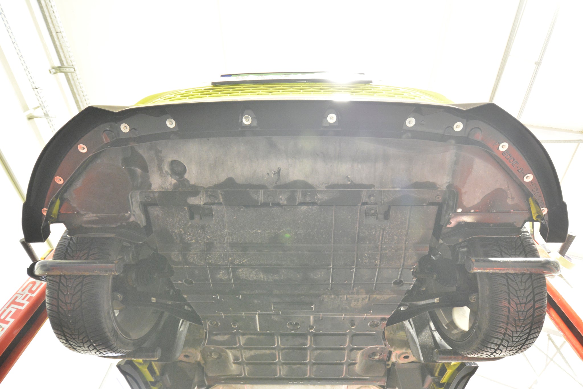 Prelungire splitter bara fata Abarth 500e 2023- v1 - Maxton Design