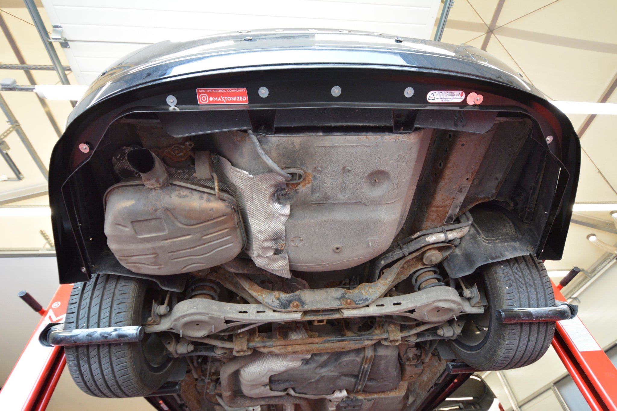 Prelungire splitter bara spate Volvo S80 Mk2 2006-2010 v1 - Maxton Design