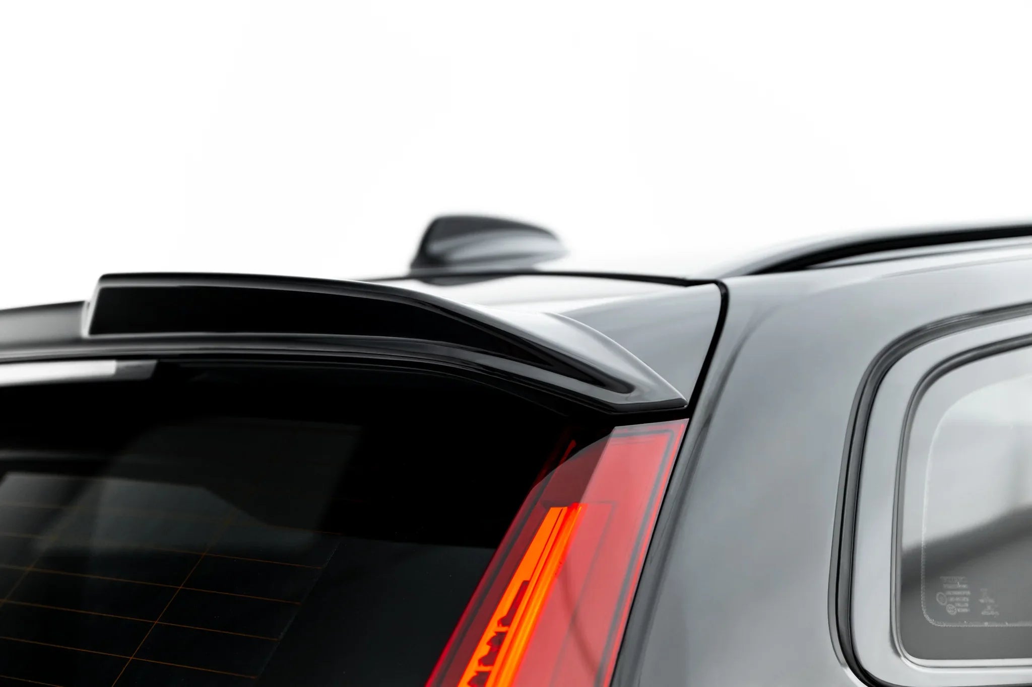 Eleron luneta Spoiler Cap 3D Volvo V60 R-Design Mk3 - Maxton Design