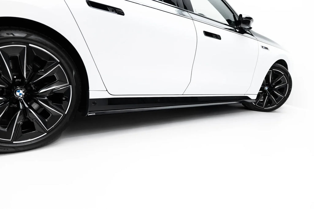Praguri laterale Diffusers V.2 BMW i7 e-Drive50 M-Pack / i7 x-Drive60 M-Pack / i7 M70 xDrive M-Pack G70 - Maxton Design