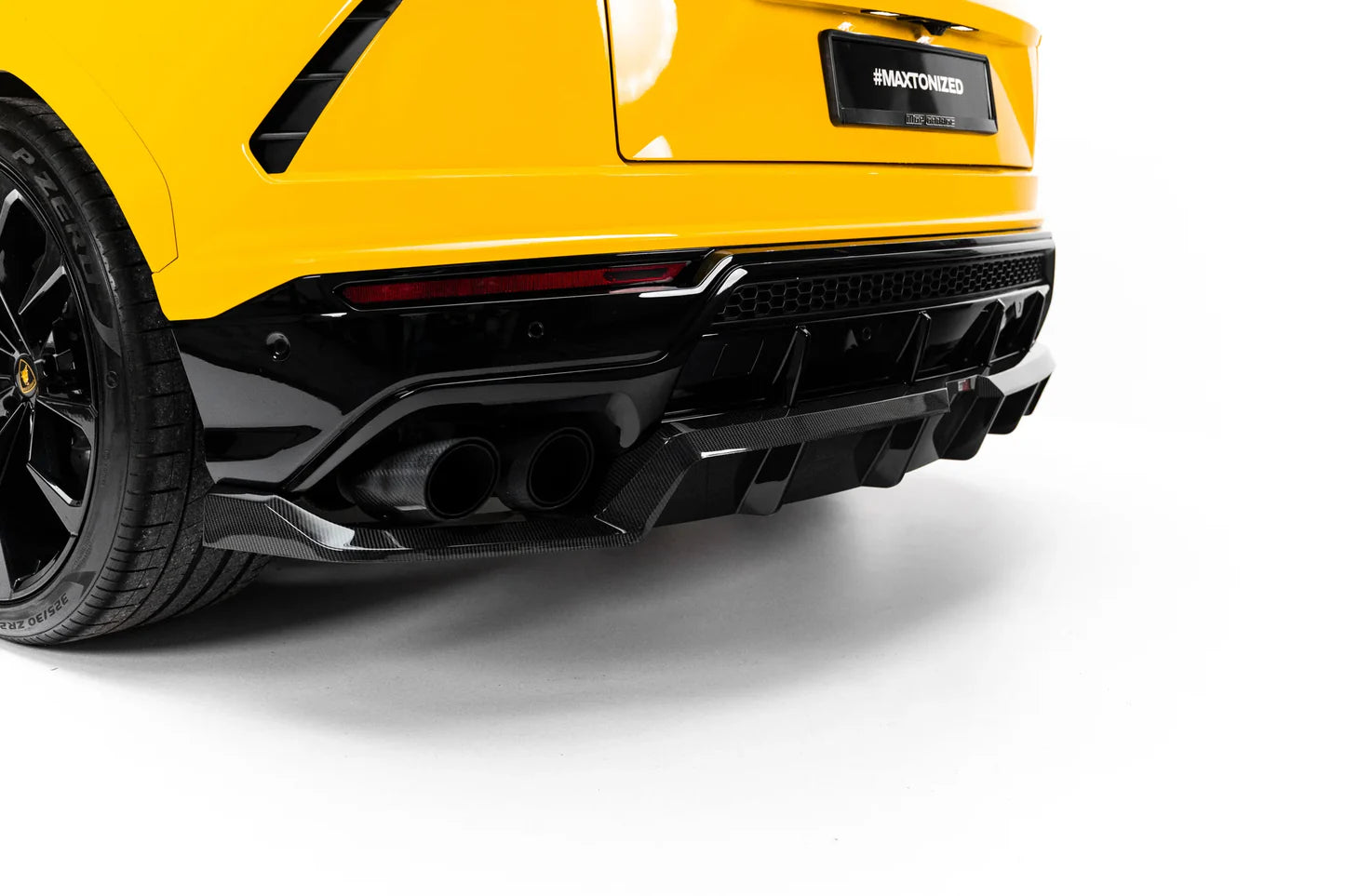 Prelungire difuzor bara spate spoiler fusta lip cu aripioare laterale Prepreg Carbon Fiber Lamborghini Urus Mk 1 - Maxton Design