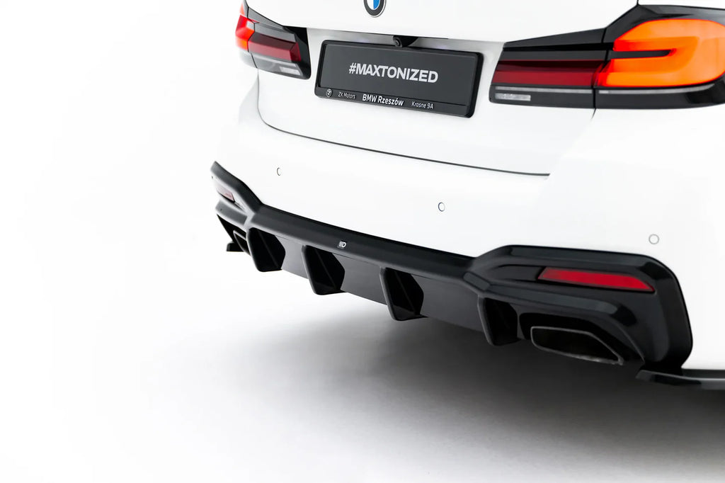 Prelungire difuzor bara spate spoiler fusta lip cu aripioare laterale BMW 5 M-Pack Sedan / Touring G30 / G31 / G30 Facelift / G31 Facelift - Maxton Design