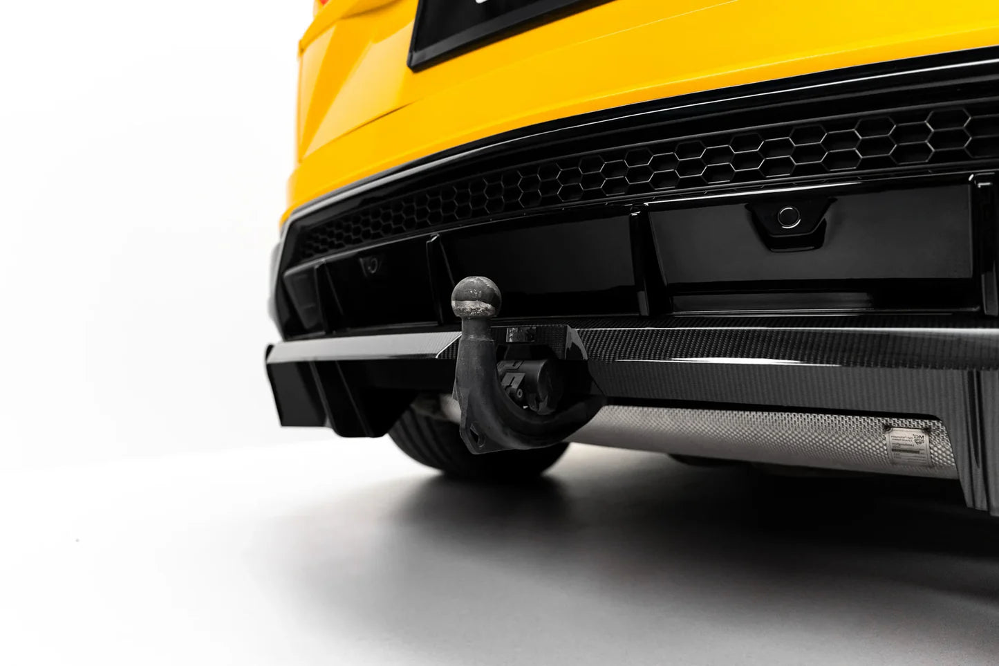 Prelungire difuzor bara spate spoiler fusta lip cu aripioare laterale Prepreg Carbon Fiber Lamborghini Urus Mk 1 - Maxton Design