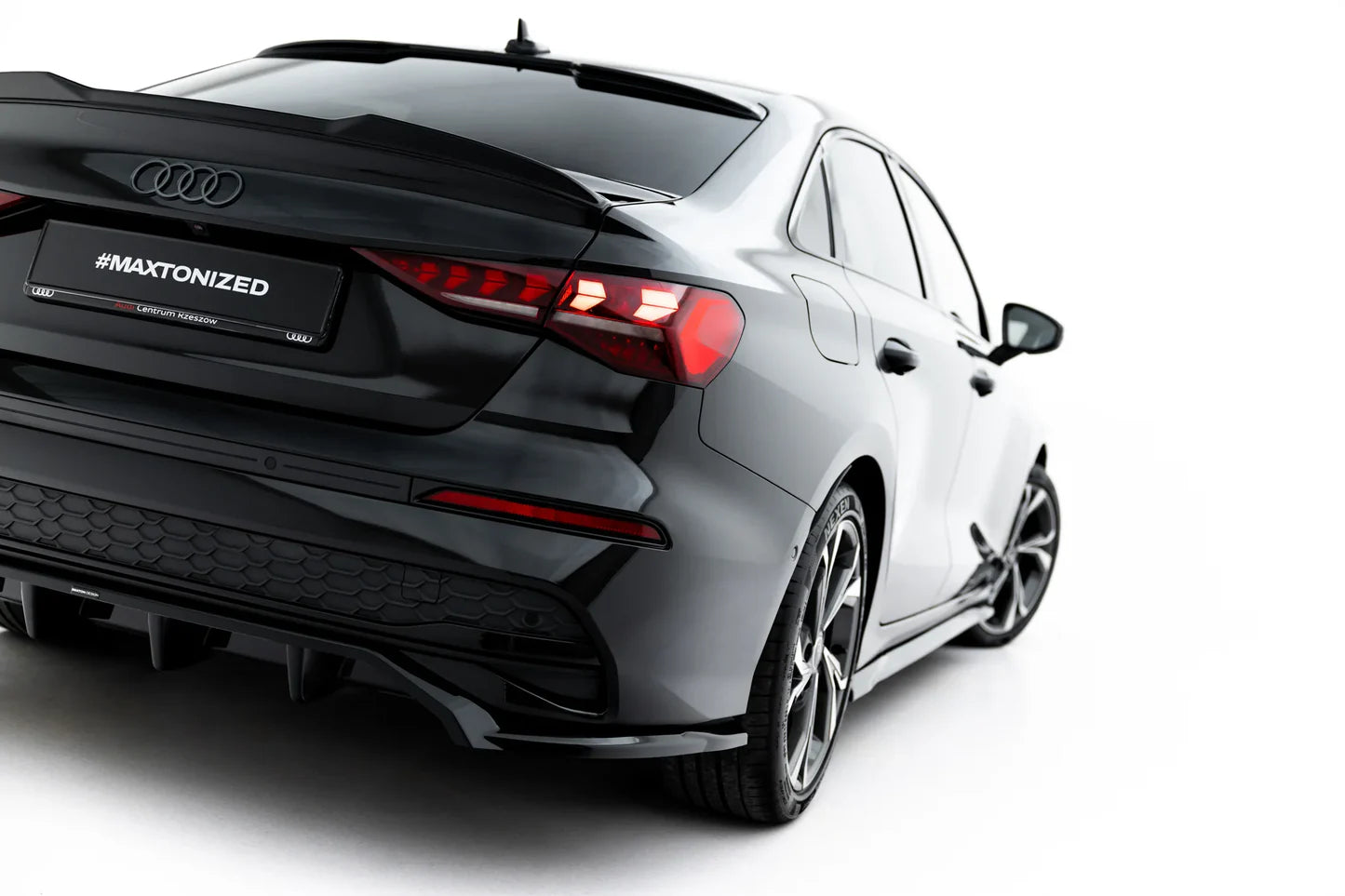 Prelungire difuzor bara spate spoiler fusta lip cu aripioare laterale Audi A3 Sedan 8Y Facelift - Maxton Design