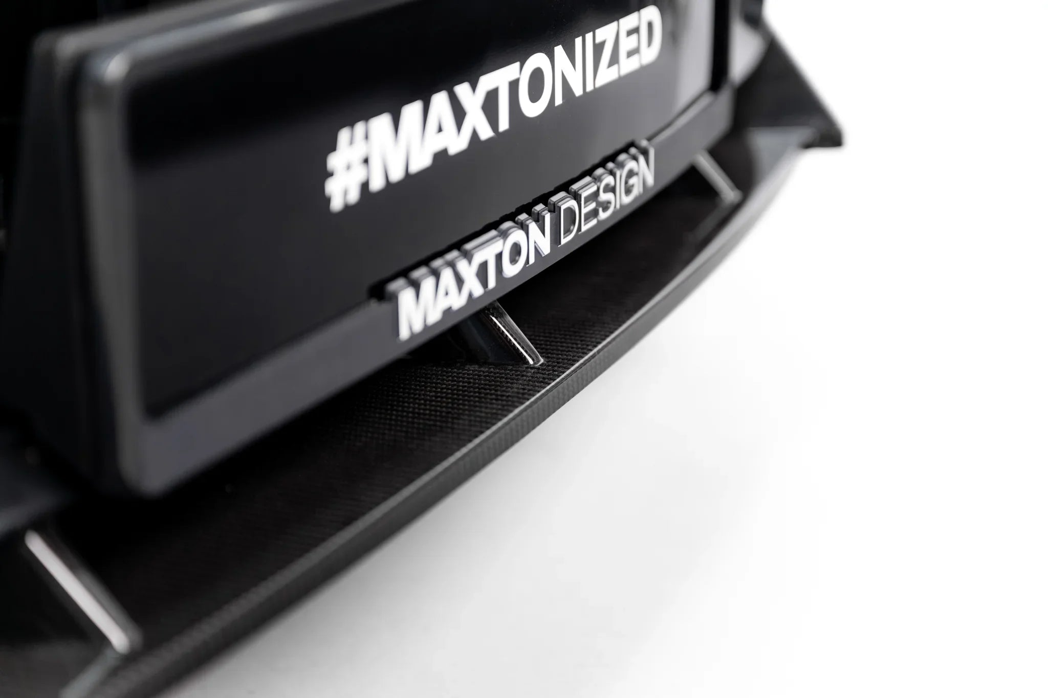 Prepreg Carbon Prelungire bara fata fusta spoiler lip BMW Seria 7 M-Pack / M760e / i7 M-Pack G70 - Maxton Design