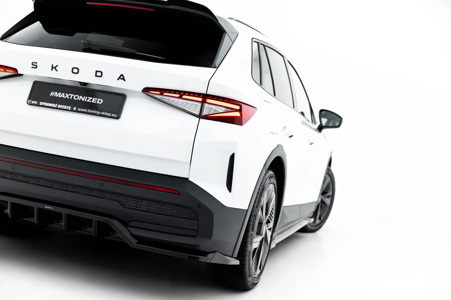 Prelungire difuzor bara spate spoiler fusta lip cu aripioare laterale Skoda Elroq RS Mk1 - Maxton Design