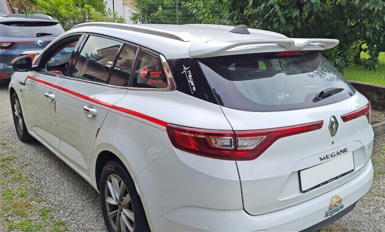 Eleron luneta portbagaj RENAULT MEGANE MK4 GRANDTOUR aspect CUP pentru toate MEGANE 4 GRANDTOUR TFB TUNING