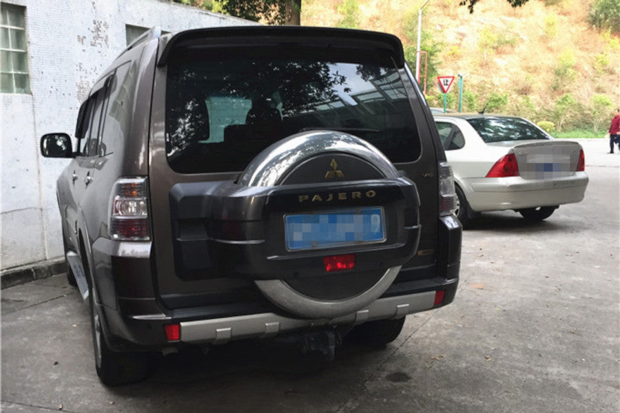 Eleron luneta portbagaj Mitsubishi Pajero 2006-2015 ver2 TFBT