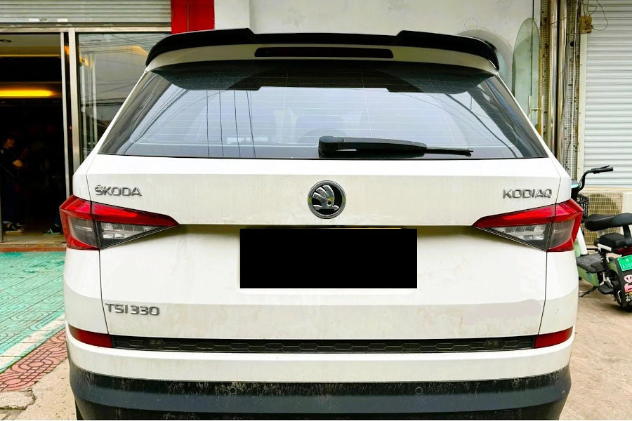 Eleron luneta portbagaj Skoda Kodiaq 2017-2024 aspect RS negru lucios TFBT