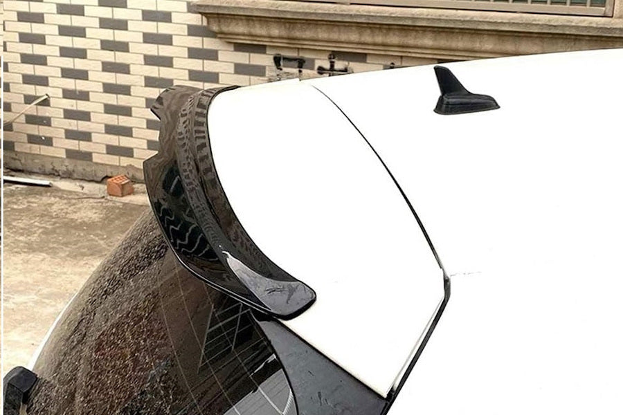 Eleron luneta portbagaj Volvo XC60 2018+ negru lucios TFBT