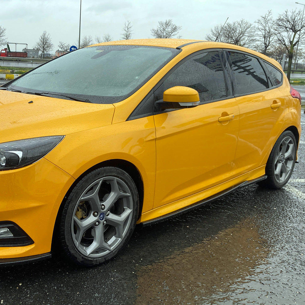 Praguri Laterale Compatibile Cu FORD Focus ST Mk3 Hatchback / Facelift 2010-2018