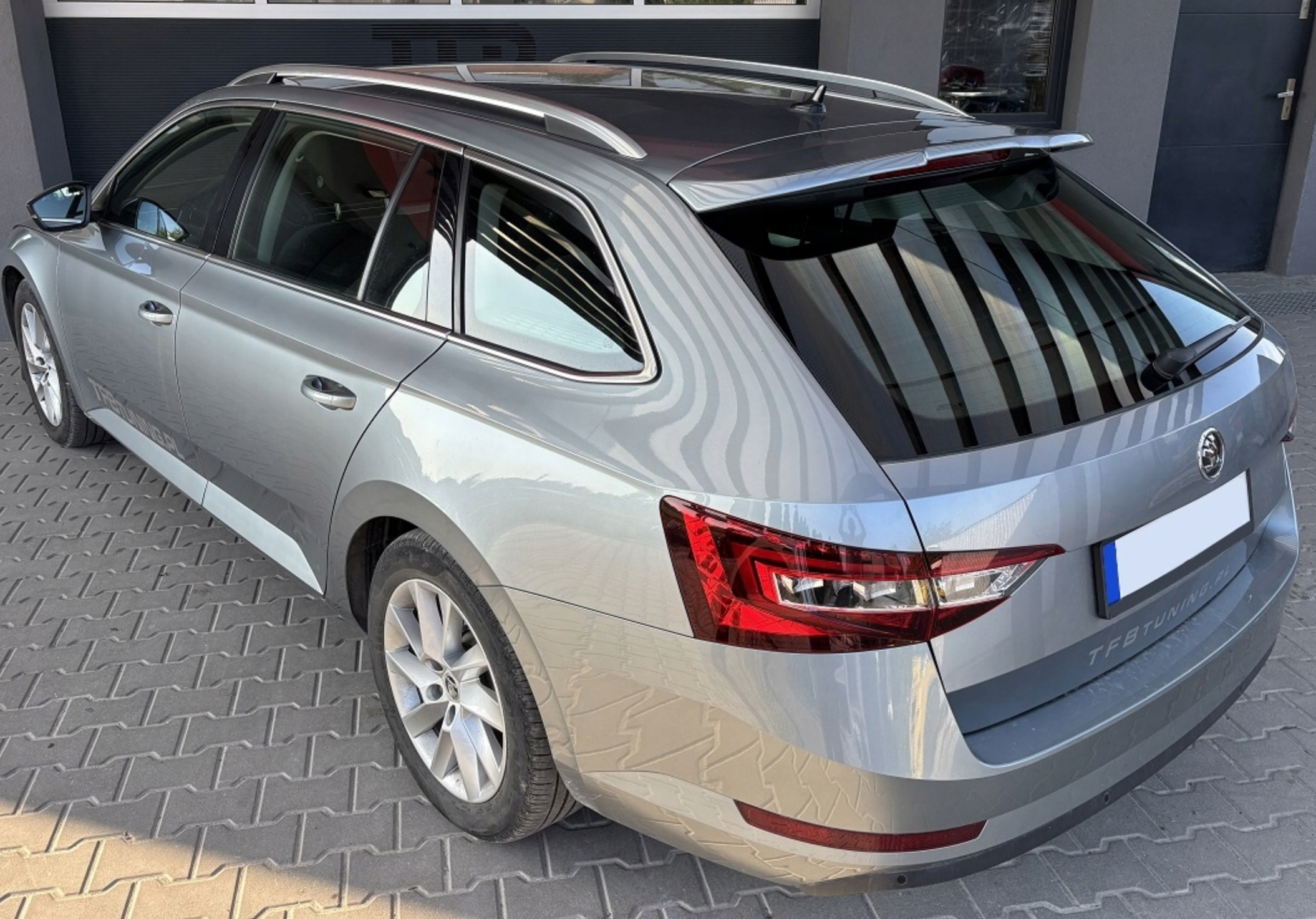 Eleron luneta portbagaj SKODA SUPERB 3 COMBI TFB TUNING