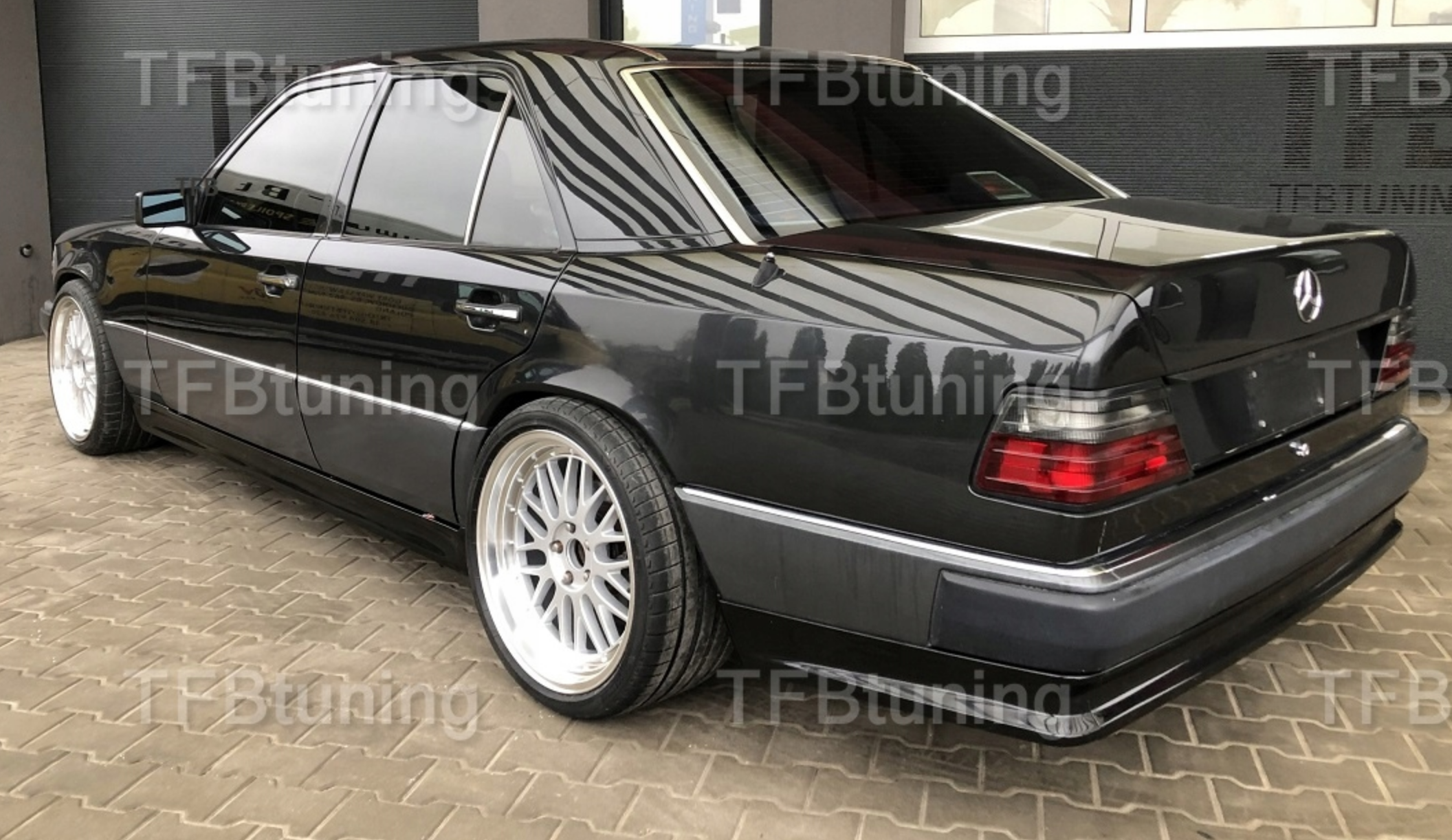Prelungire bara spate fusta spoiler lip MERCEDES W124 C124 A124 SEDAN COUPE CABRIO TFB TUNING