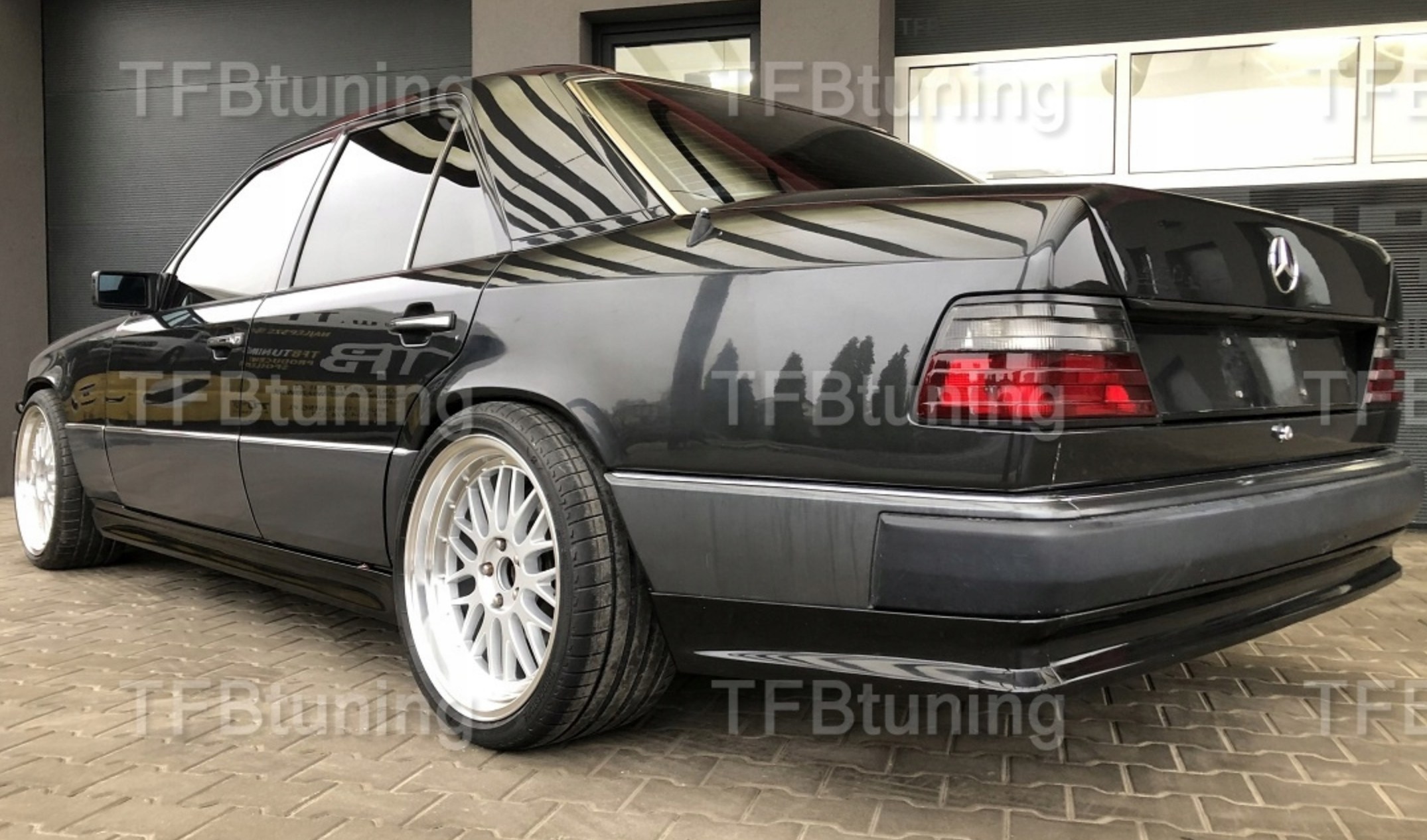 Prelungire bara spate fusta spoiler lip MERCEDES W124 C124 A124 SEDAN COUPE CABRIO TFB TUNING