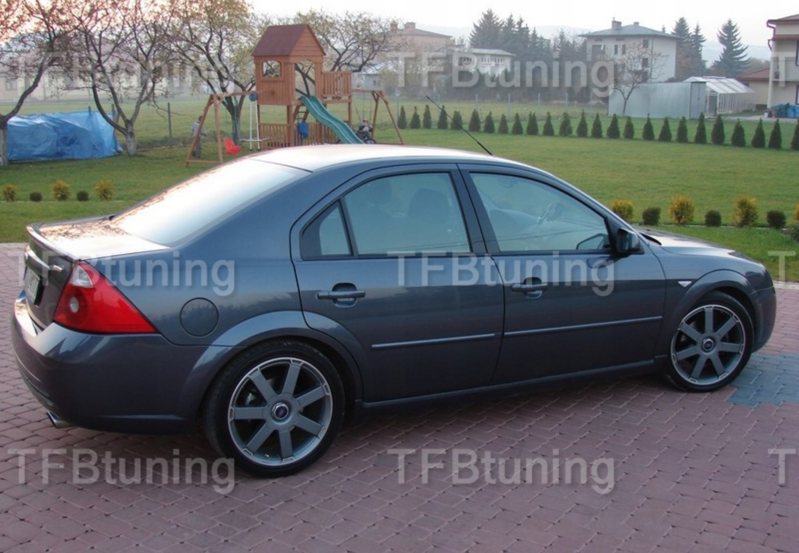 Praguri laterale Ford MONDEO MK3 TFB TUNING