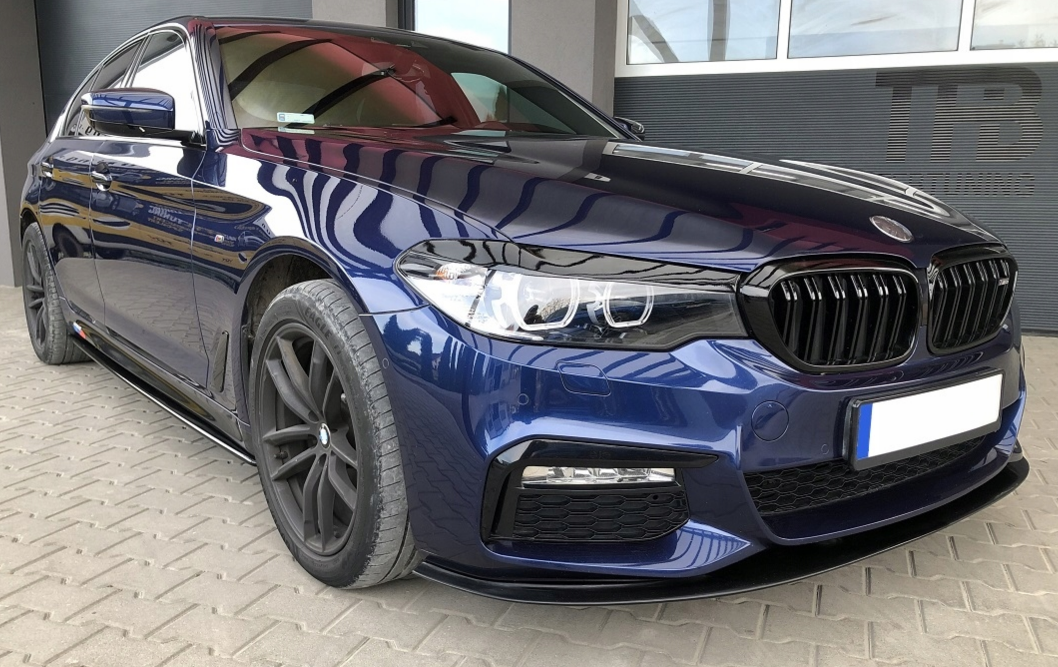 Praguri laterale BMW Seria 5 G30 TFB TUNING