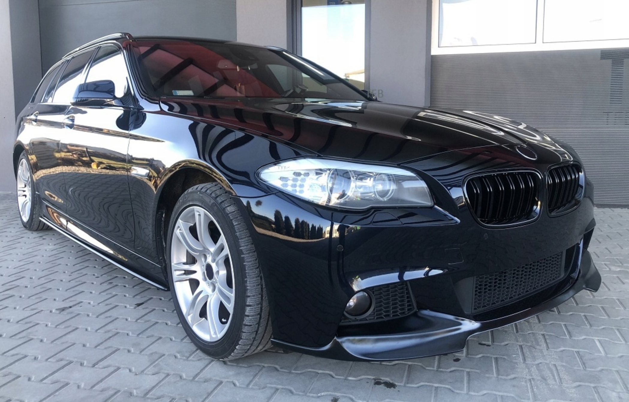 Praguri laterale BMW F10 F11 TFB TUNING