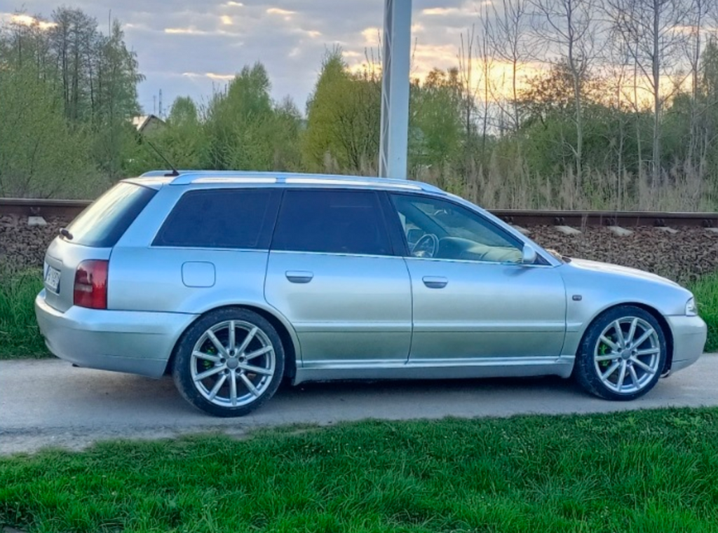 Praguri laterale AUDI A4 B5 ver 1 TFB TUNING