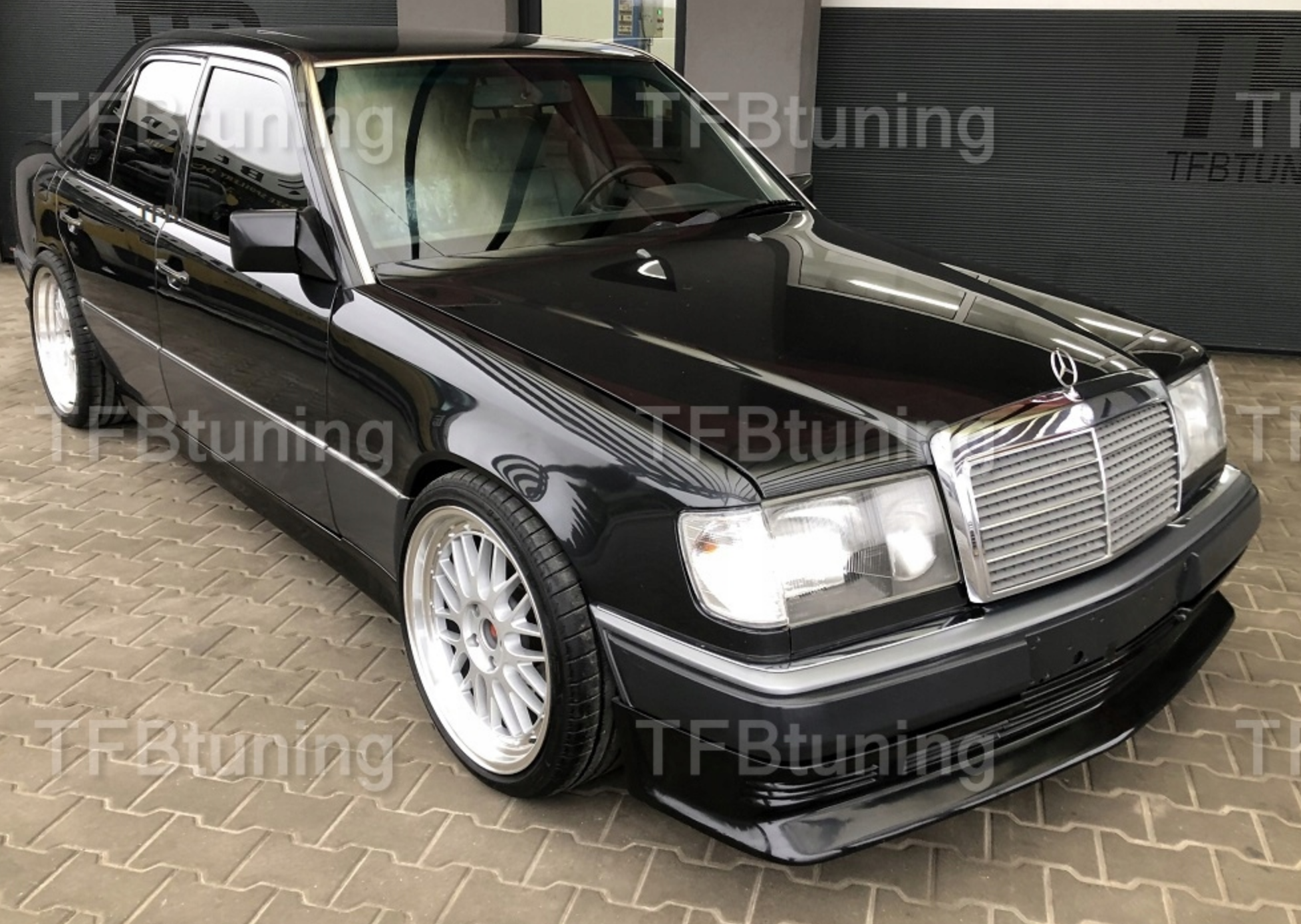 Praguri laterale MERCEDES W124 S124 TFB TUNING