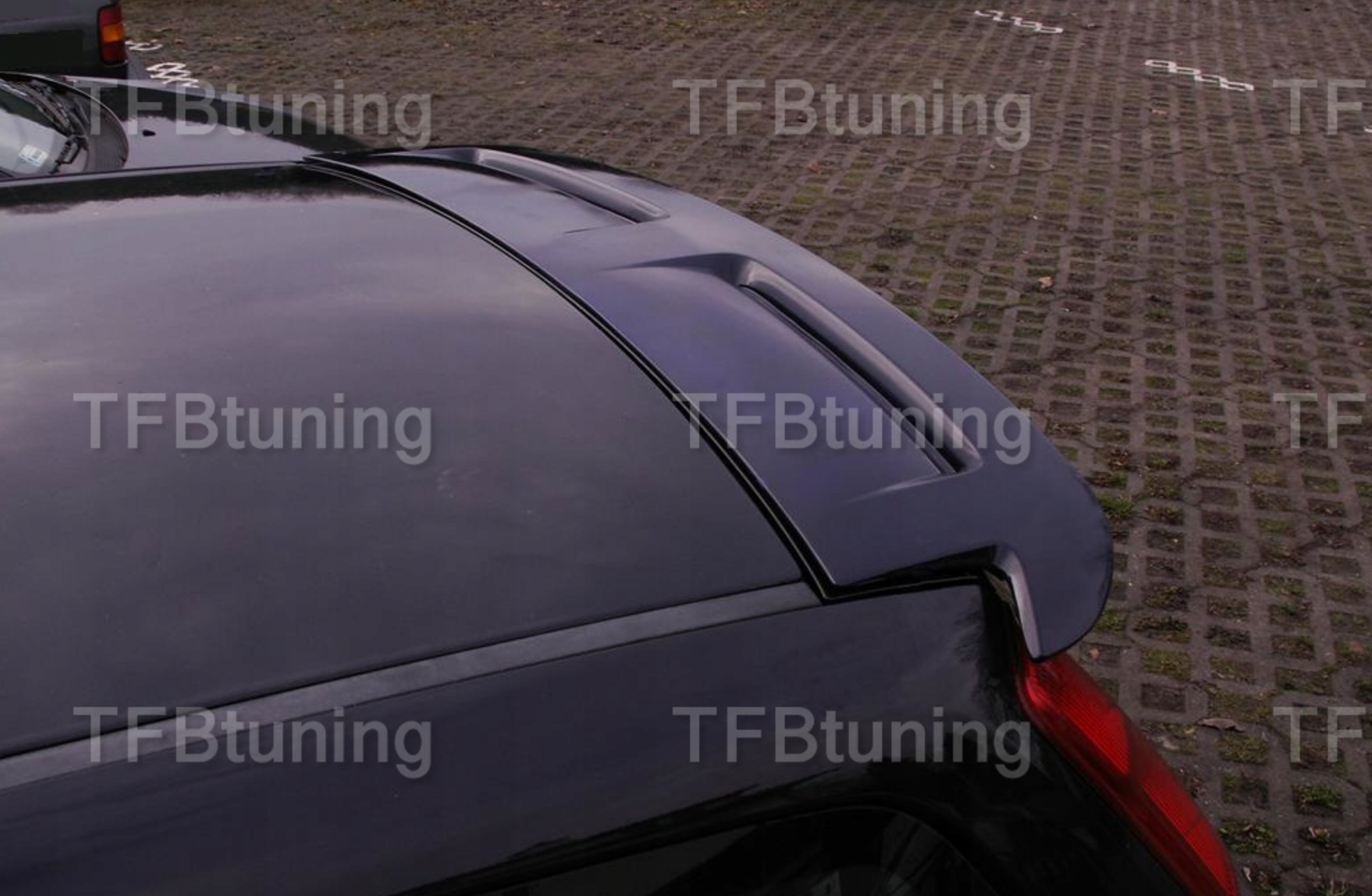 Eleron luneta portbagaj FORD FOCUS 2 BREAK COMBI TFB TUNING