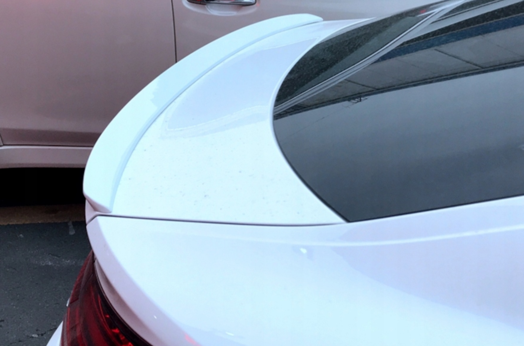 Eleron portbagaj VW ARTEON CC 2017+ negru lucios TFBT