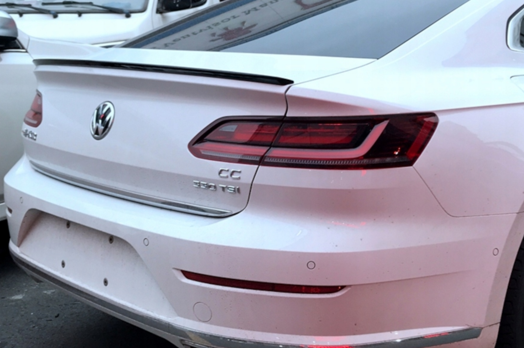 Eleron portbagaj VW ARTEON CC 2017+ negru lucios TFBT