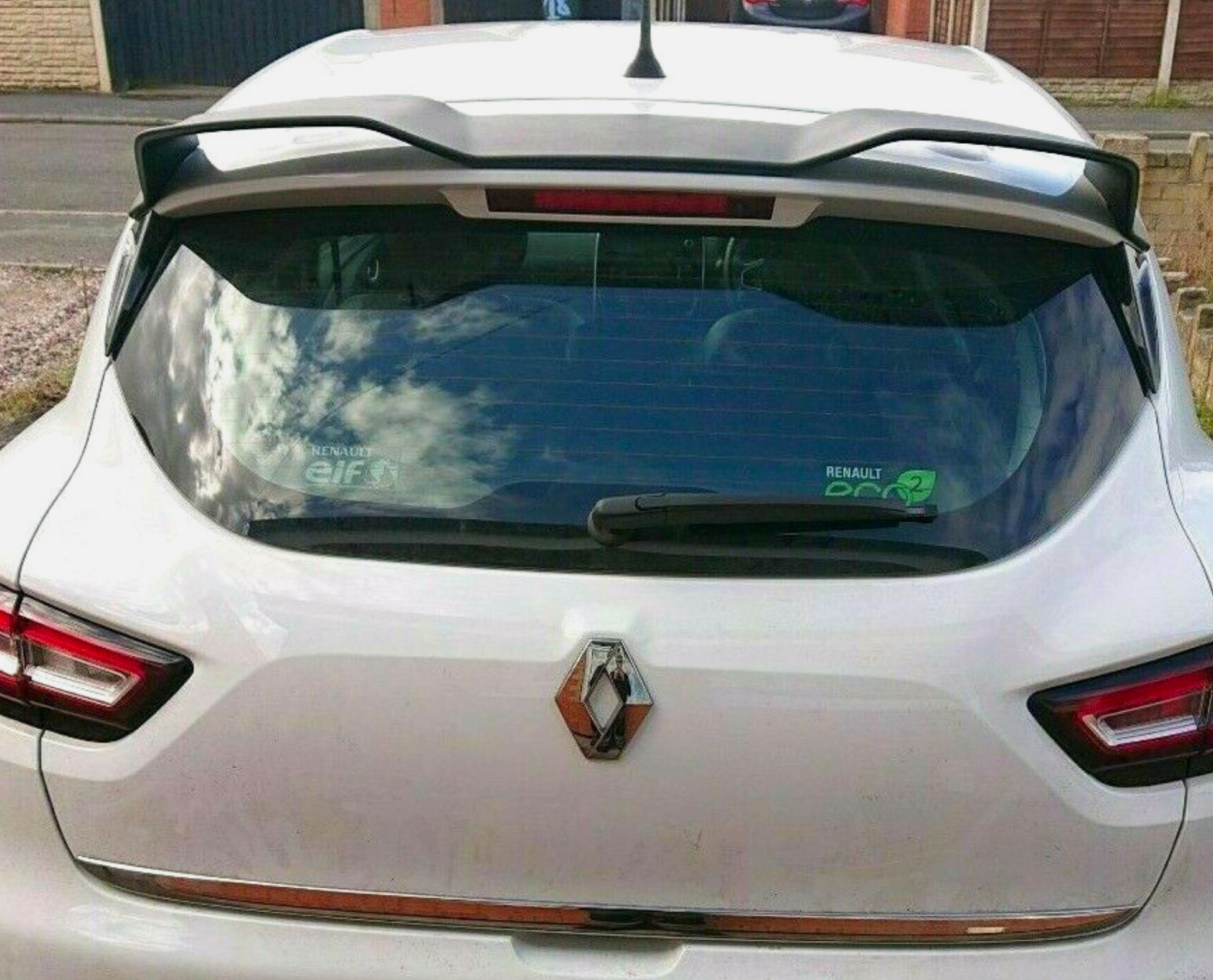 Eleron luneta portbagaj RENAULT CLIO MK4 aspect CUP pentru modelul standard 2012-2019 TFB TUNING