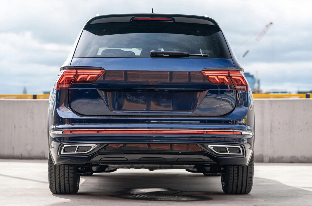 Eleron luneta portbagaj VOLKSWAGEN TIGUAN ALLSPACE 2017-2024 negru lucios TFB TUNING