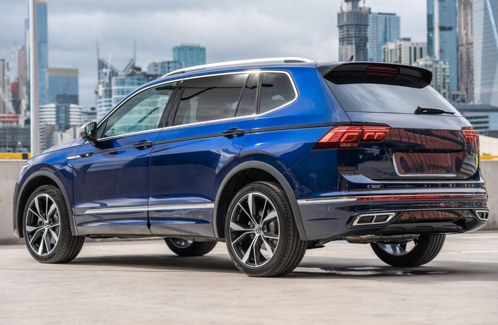 Eleron luneta portbagaj VOLKSWAGEN TIGUAN ALLSPACE 2017-2024 negru lucios TFB TUNING