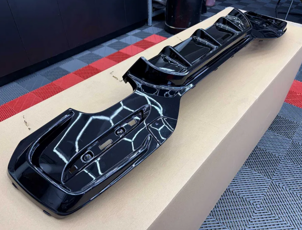 Difuzor Bara Spate - BMW SERIA 1 F20 LCI MTech Negru Lucios TFB TUNING