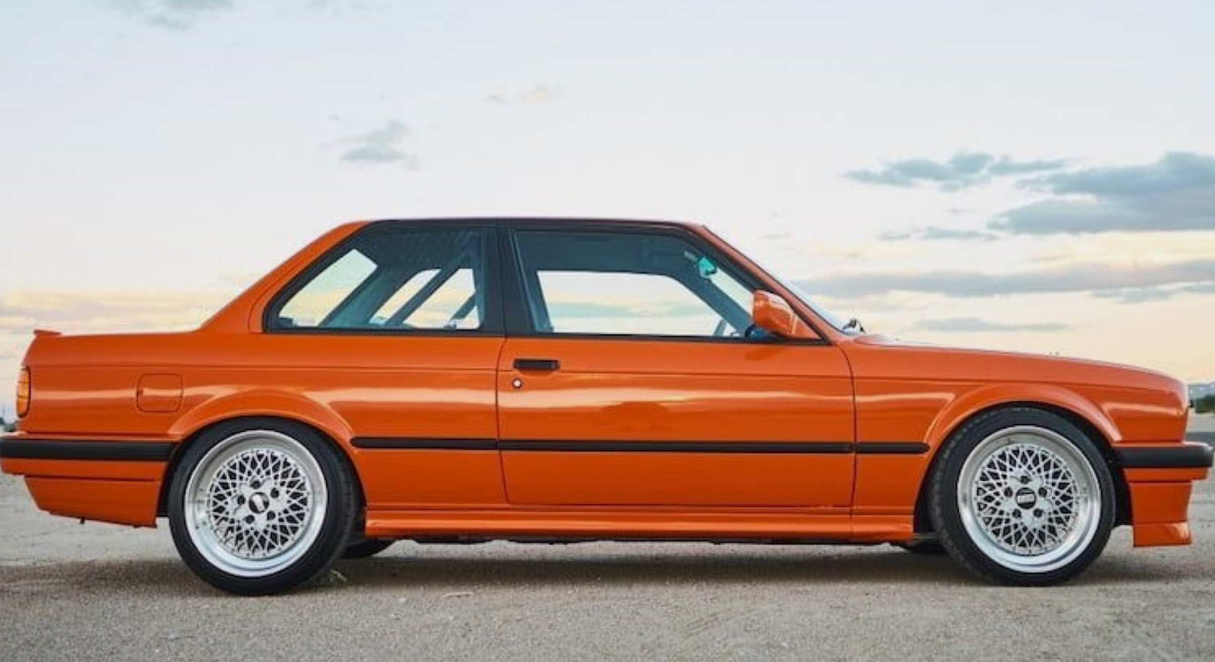 Praguri laterale BMW Seria 3 E30 1983-1991 aspect 318is / 325is TFB TUNING