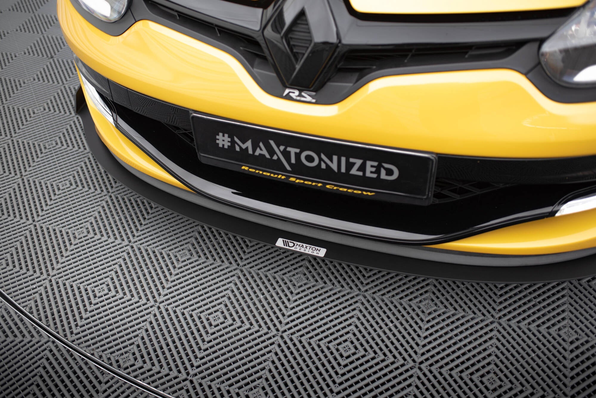 Prelungire splitter bara fata Renault Megane Mk3 RS 2010-2015 v2 - Maxton Design