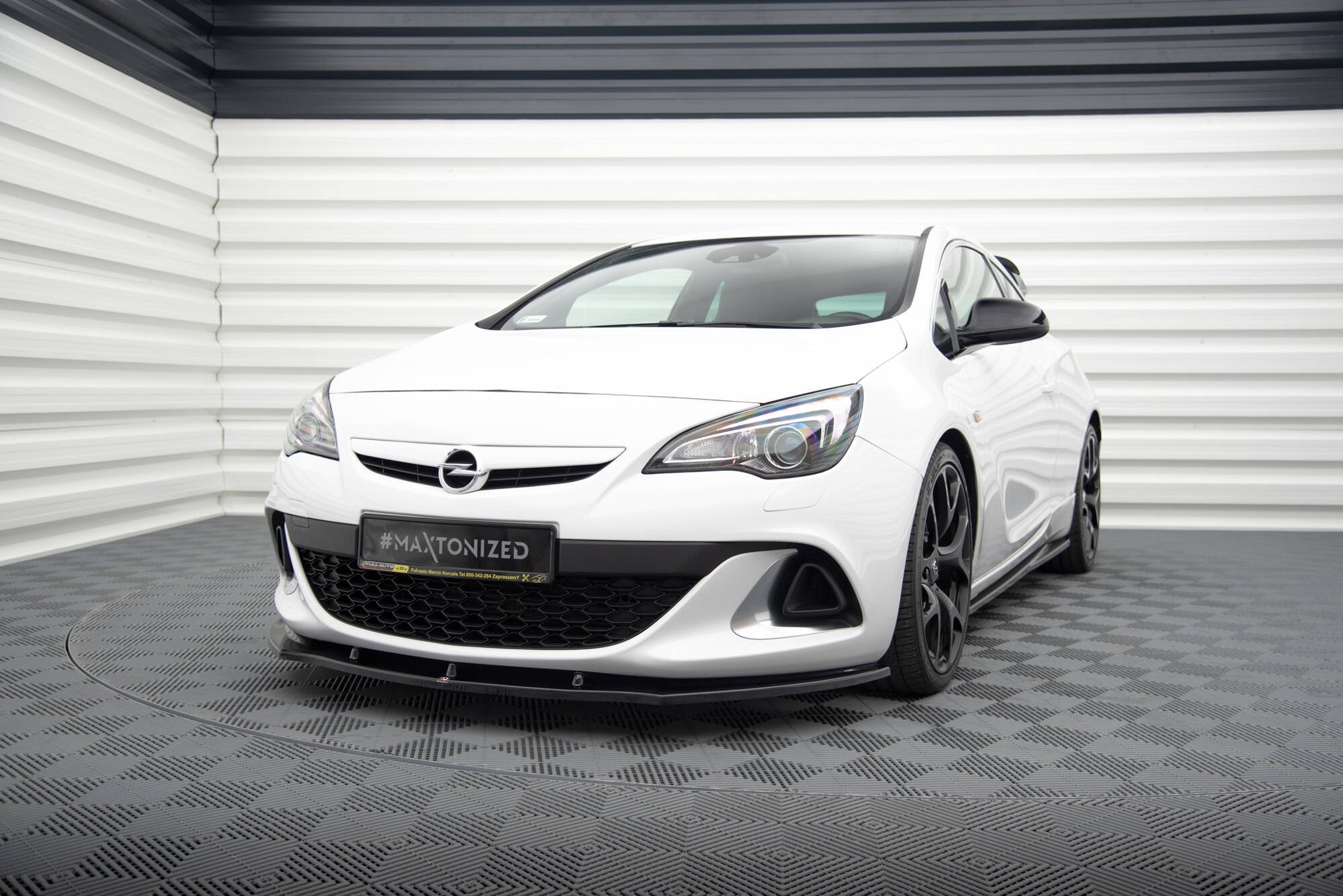 Prelungire splitter bara fata Opel Astra J OPC / VXR 2009-2015 v4 - Maxton Design