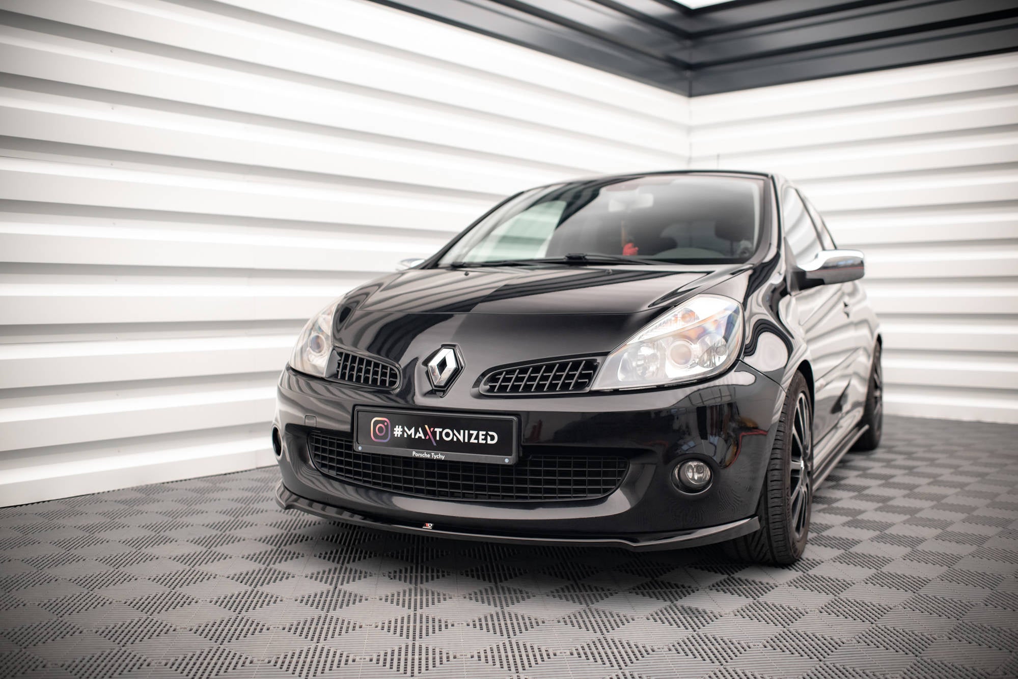 Prelungire splitter bara fata Renault Clio Mk3 RS 2006-2009 v2 - Maxton Design