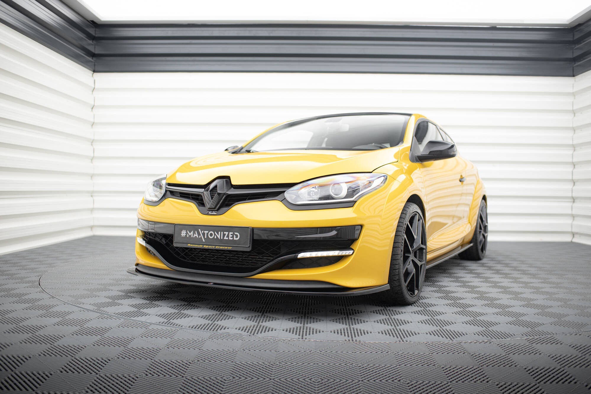 Prelungire splitter bara fata Renault Megane Mk3 RS 2010-2015 v4 - Maxton Design