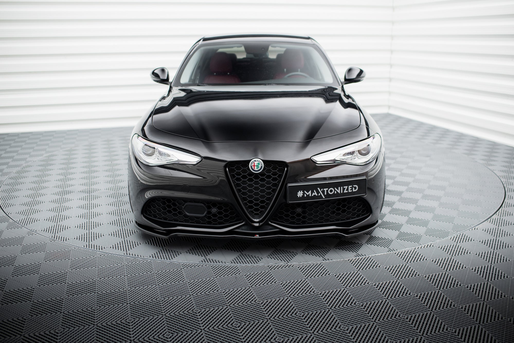 Prelungire splitter bara fata Alfa Romeo Giulia Veloce 2015- v1 - Maxton Design