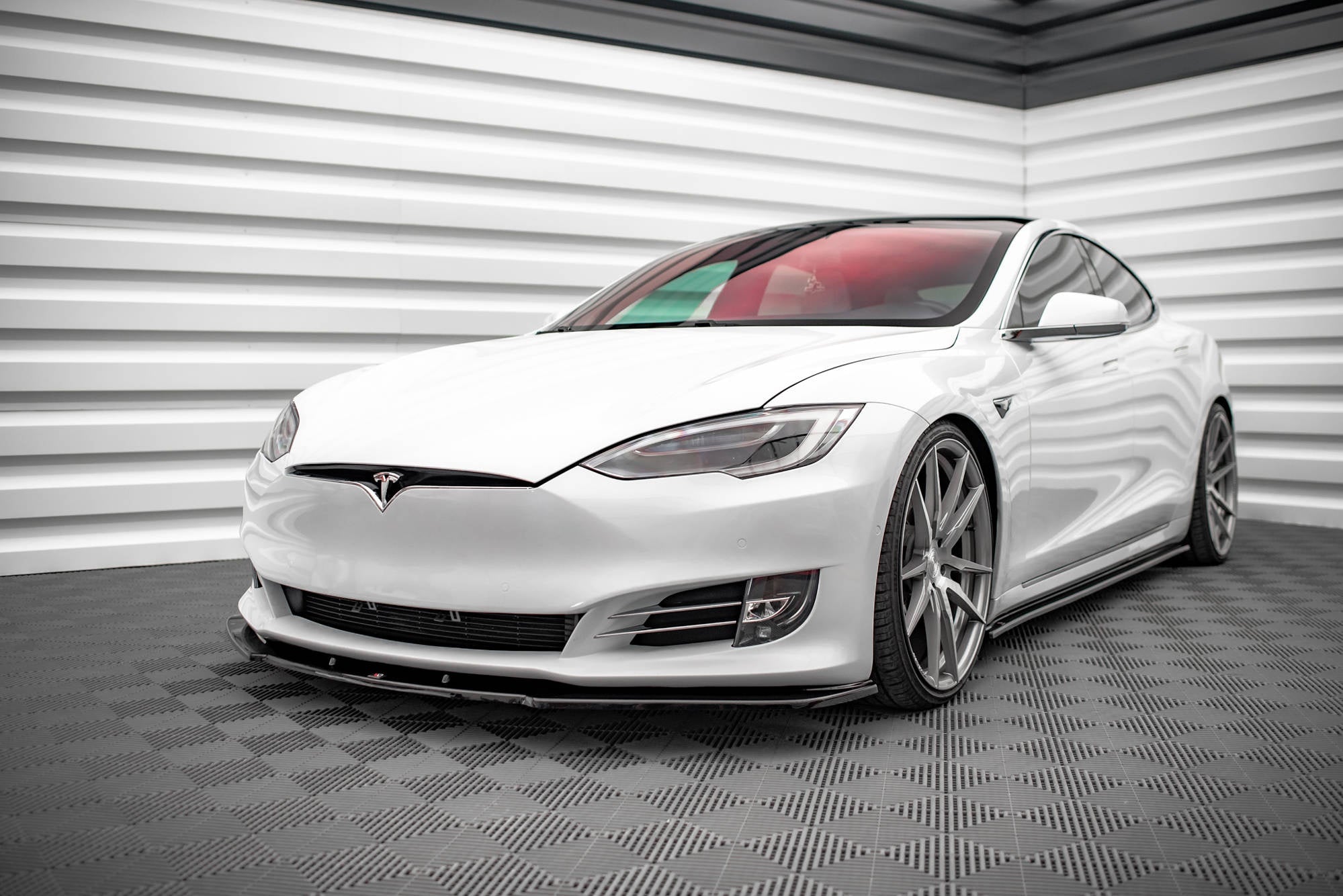 Prelungire splitter bara fata Tesla Model S Facelift 2016- v1 - Maxton Design