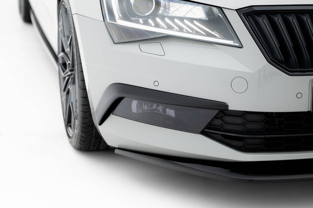 Ornamente grile proiectoare bara fata Skoda Superb Mk3 2015- v7 - Maxton Design