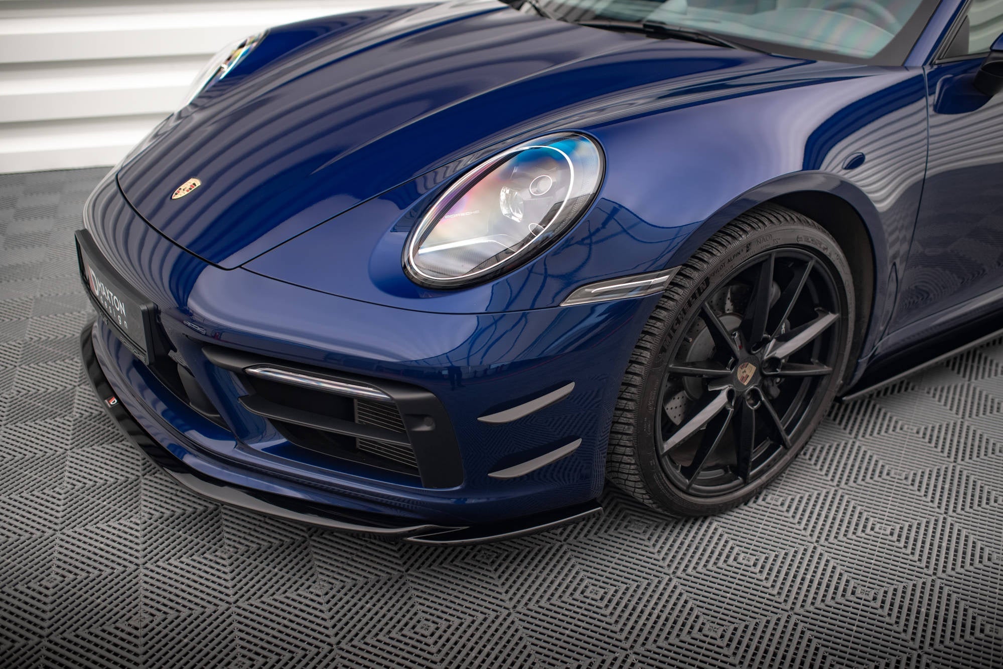 Ornamente canards bara fata Porsche 911 Carrera Aero 992 2019- v1 - Maxton Design