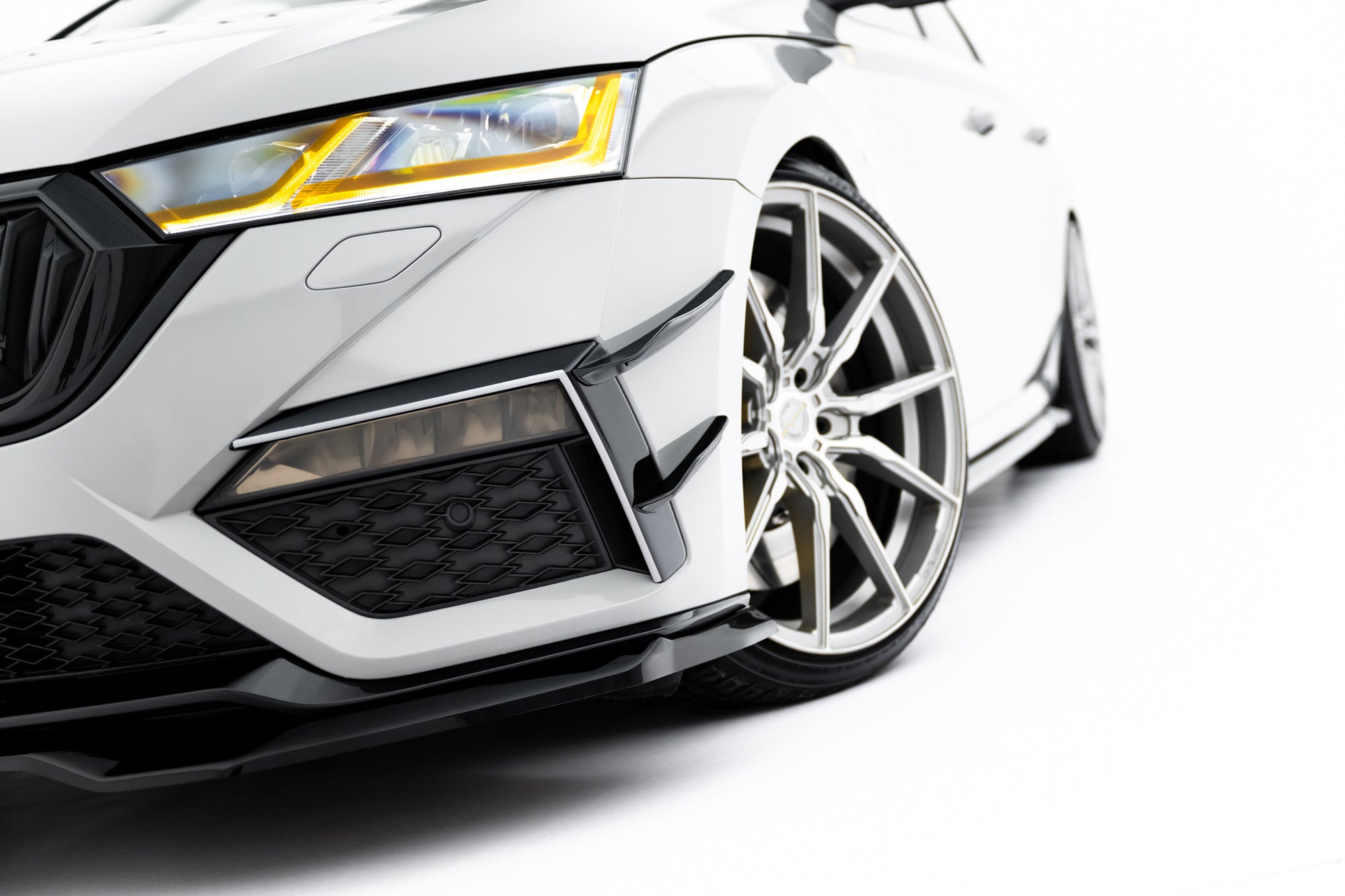 Ornamente canards bara fata Skoda Octavia RS Mk4 2020-2024 v1 - Maxton Design