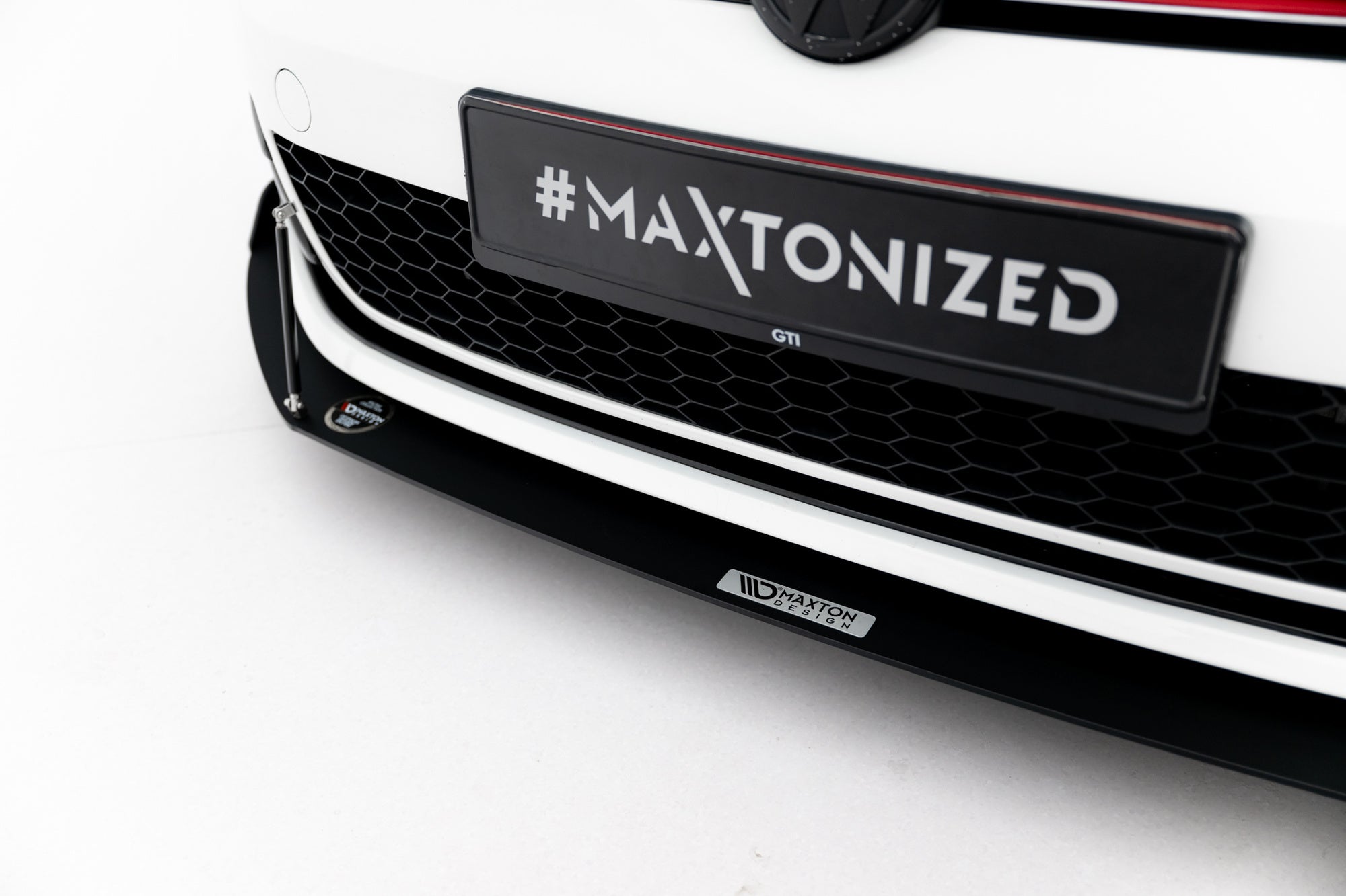 Prelungire splitter bara fata Volkswagen Golf 7 GTI 2012-2017 v6 - Maxton Design