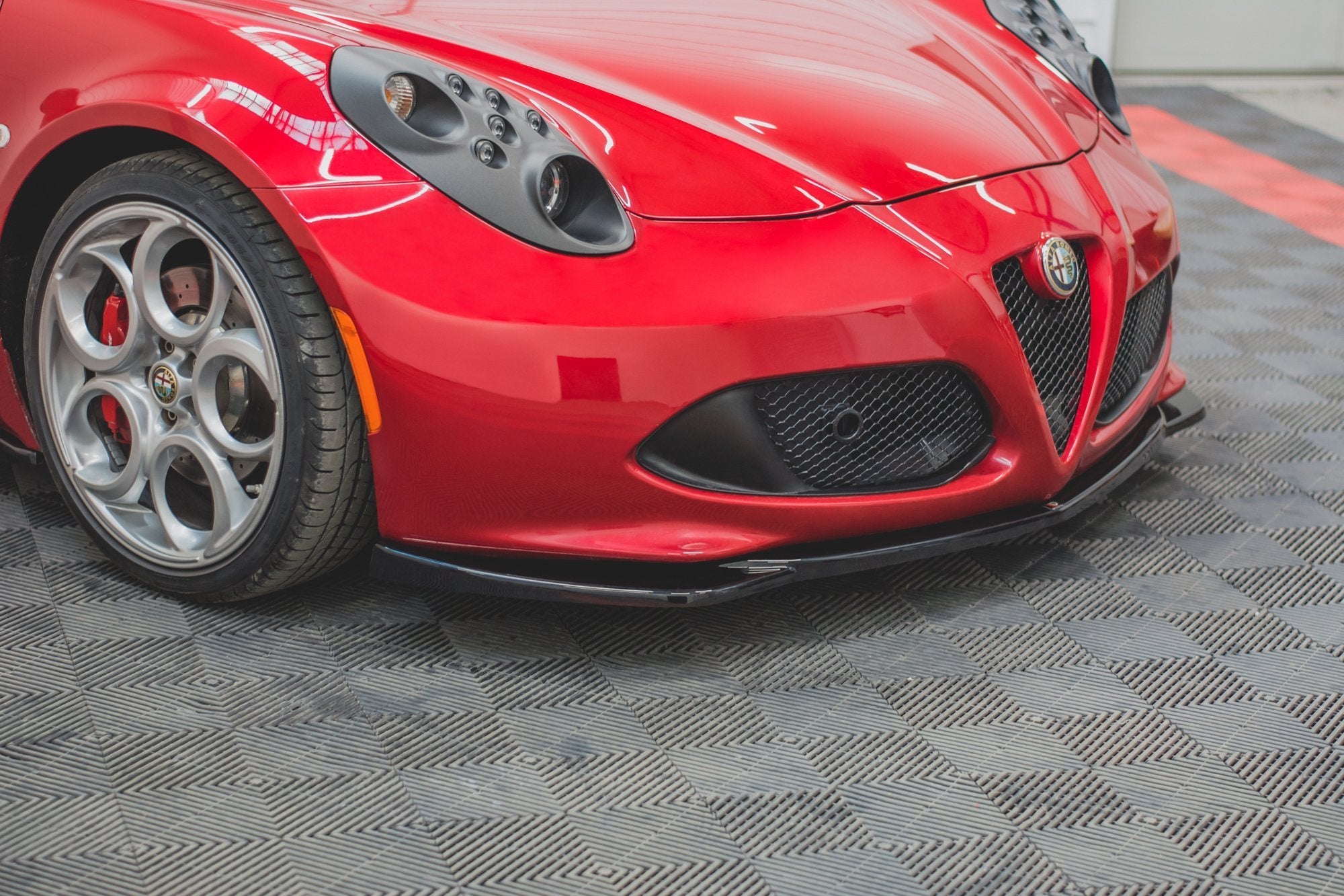 Prelungire splitter bara fata Alfa Romeo 4C 2013-2017 v1 - Maxton Design