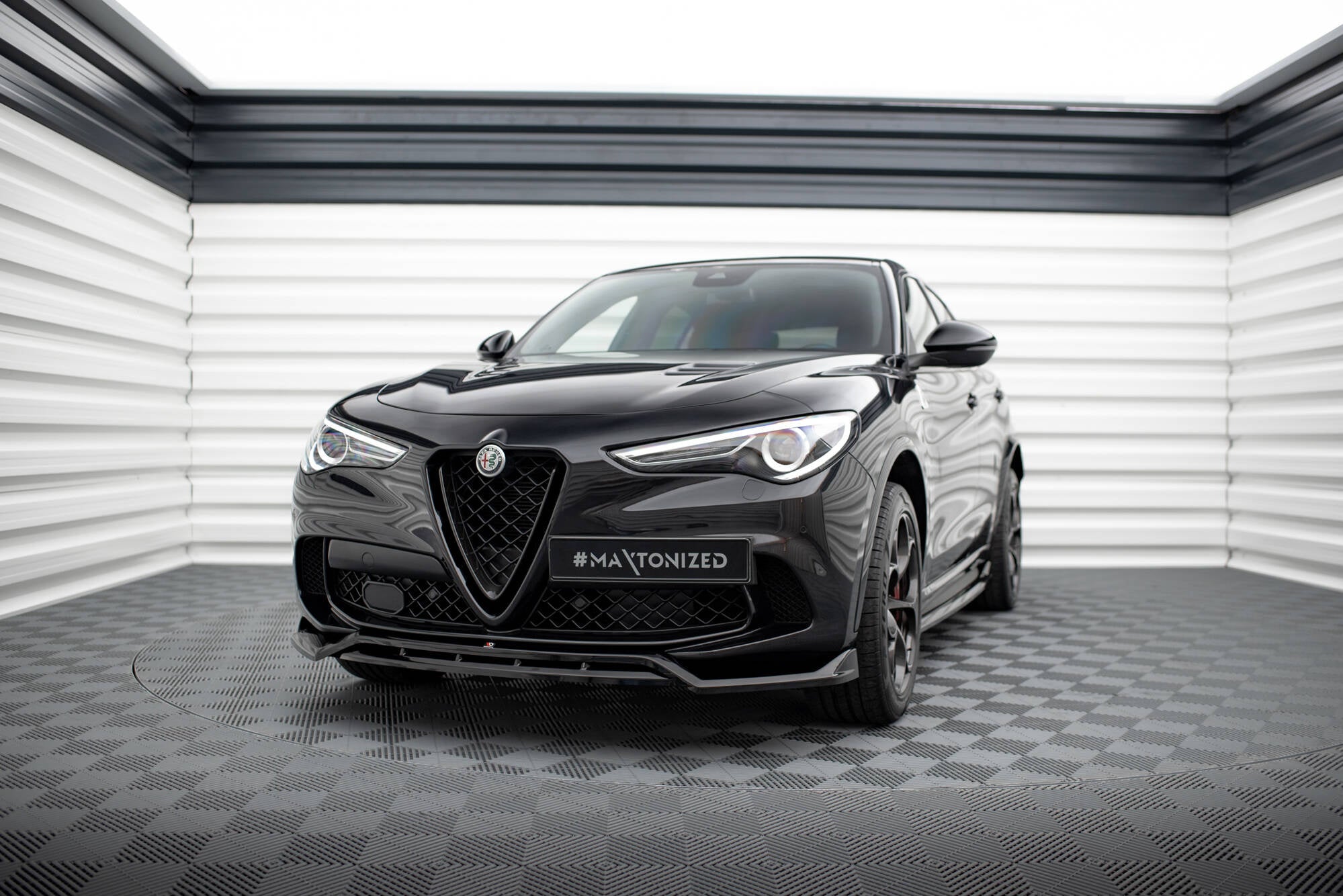 Prelungire splitter bara fata Alfa Romeo Stelvio Quadrifoglio Mk1 2016-2020 v3 - Maxton Design