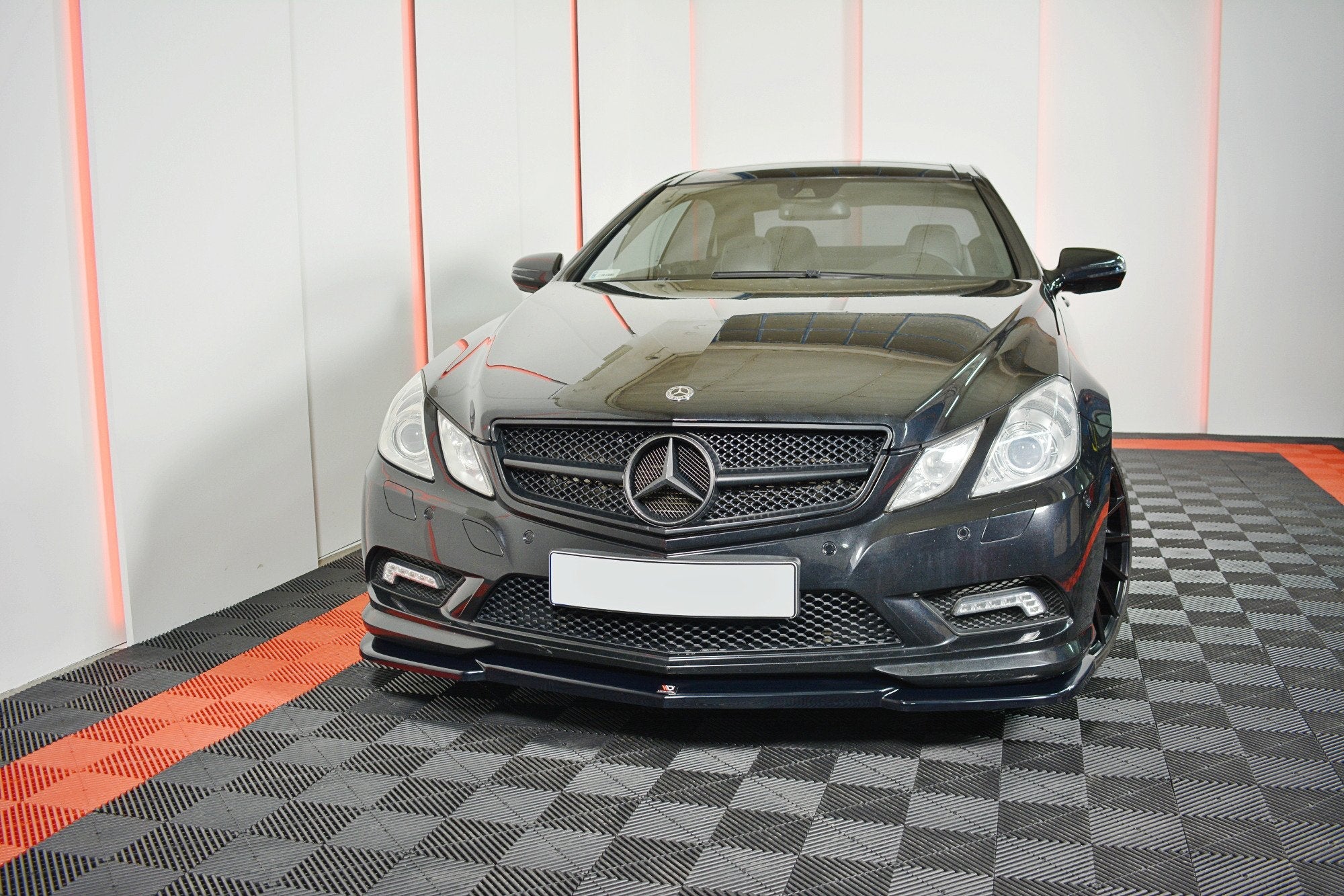 Prelungire splitter bara fata Mercedes E Class W207 C207 A 207 Coupe Amg Line 2009-2012 v1 - Maxton Design